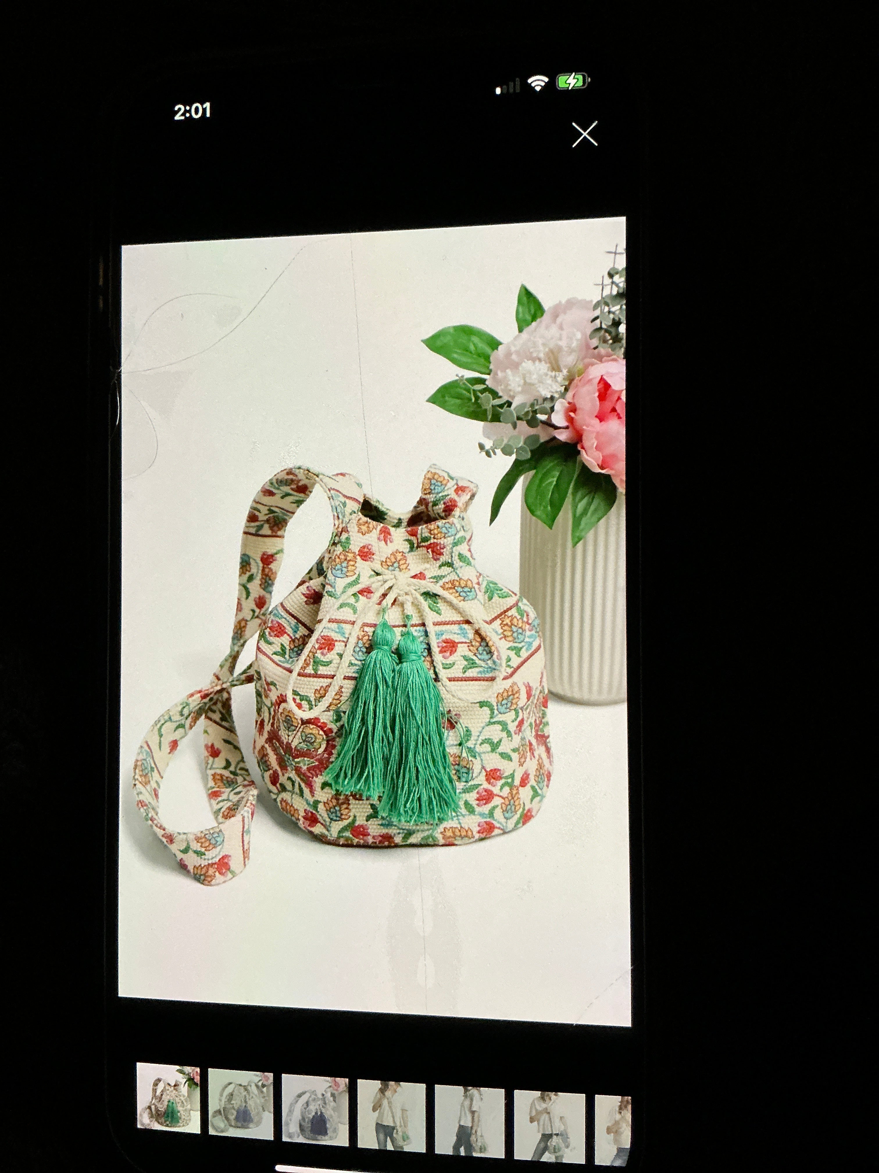 tassel crossbody bucket bag